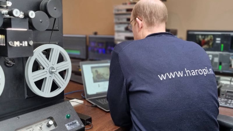 Haropi - Rolf in studioruimte